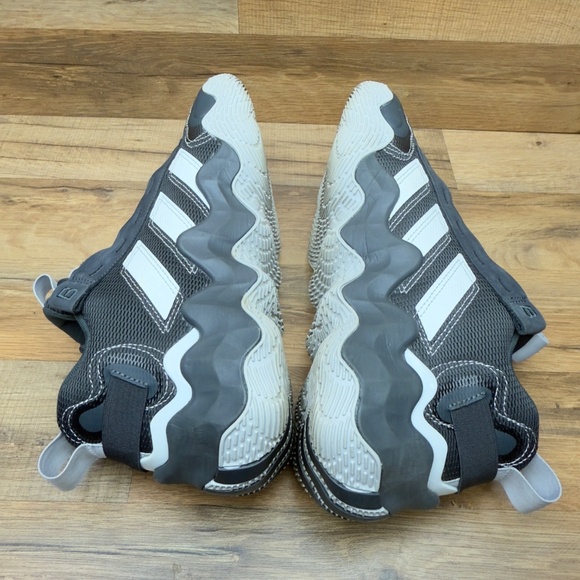 Adidas  Men Size 12  athletic sneakers Exhibits B MID BASKETBALL main image 8